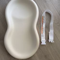 Infant Changing Pad with Safety Strap – Excellent Condition
