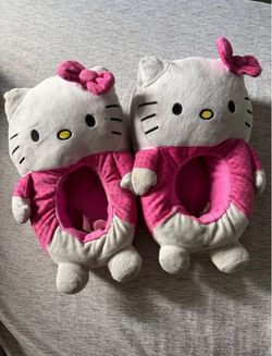 Hello Kitty Slippers