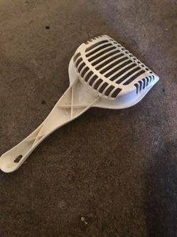 Cat Litter Box , Litter Scoop, Cat Scratching.