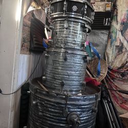 Pdp Drum Set 3 Pieces With Ludwig Breakbeat Snare 