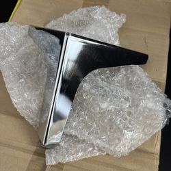 Box of 40 Chrome Sofa Legs