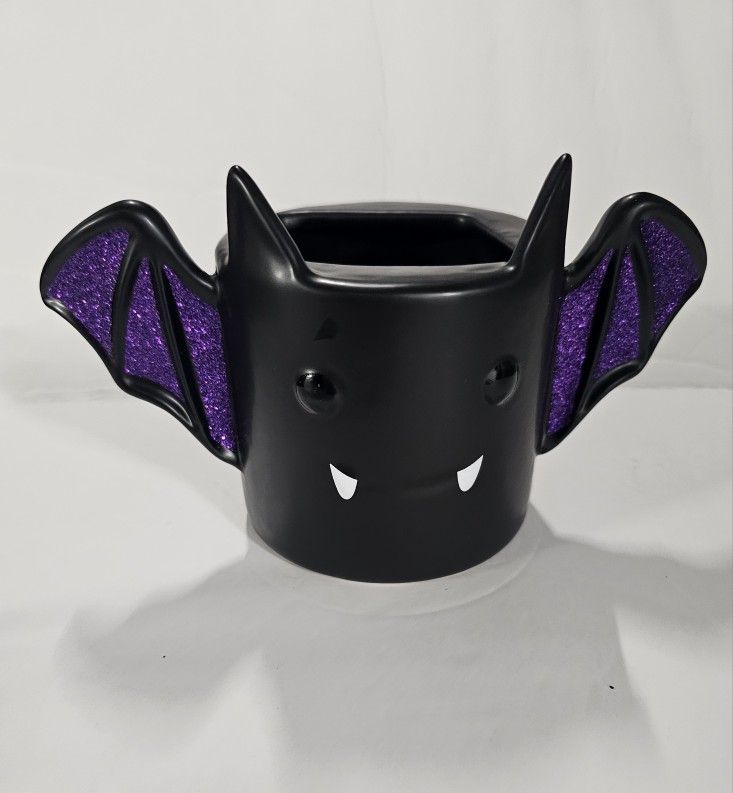 Brand New Bath and Body works halloween black and purple bat hand soap holder