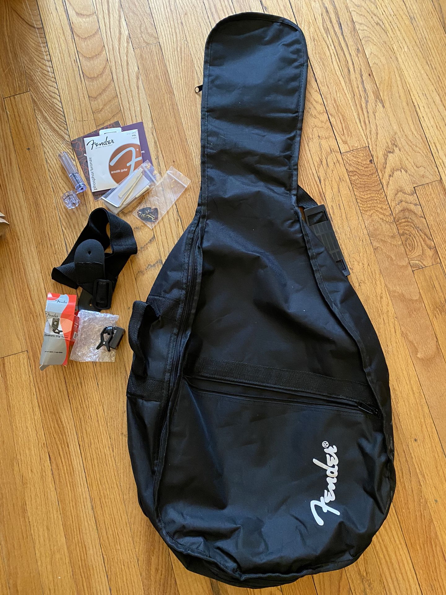 Fender Acoustic Guitar Bag and accessories