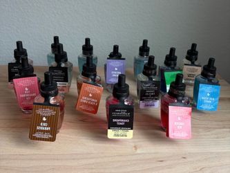Brand New Lot of 15 Bath & Body Works Wallflower Bulbs