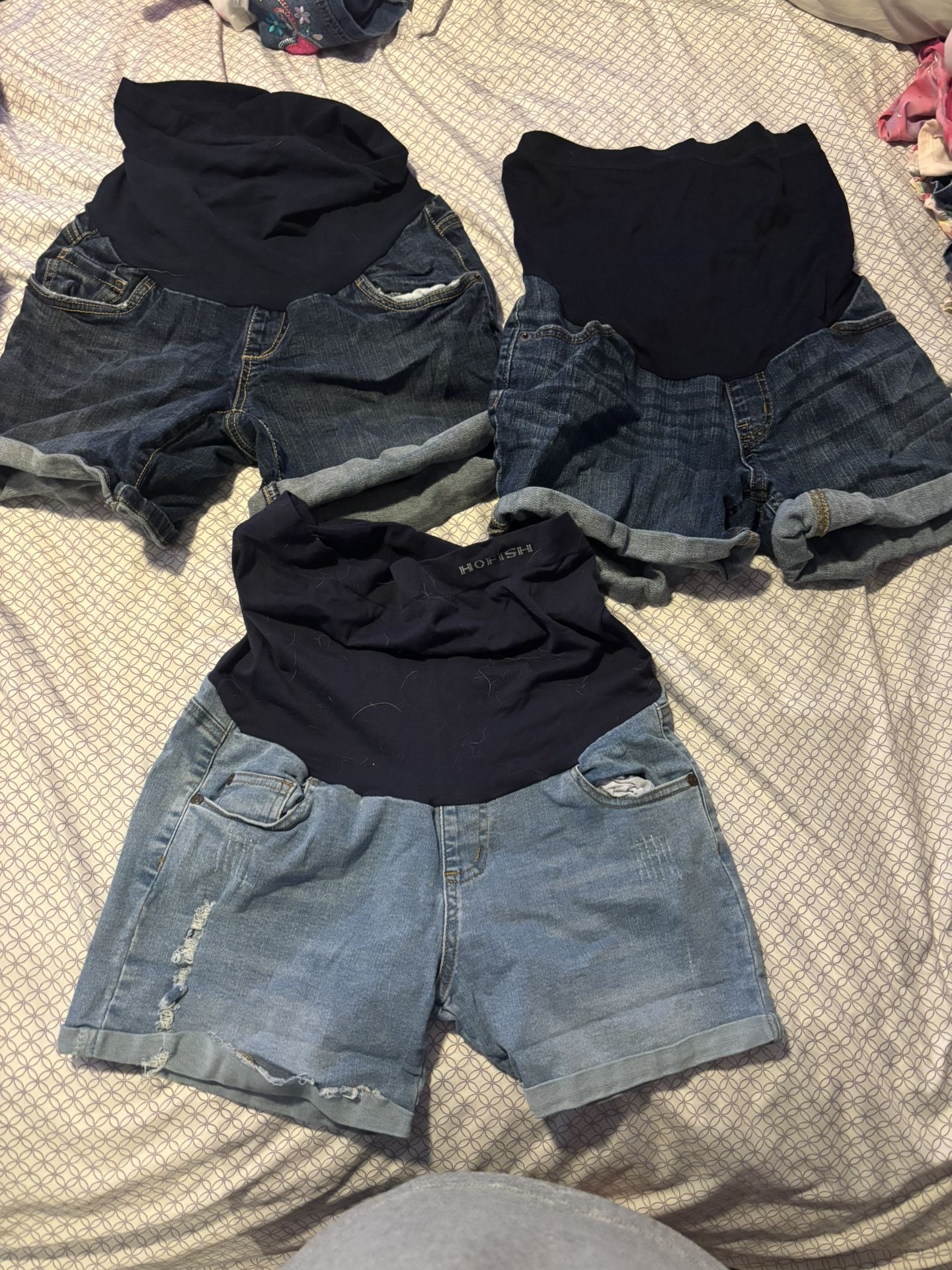 Women’s Small Maternity Shorts