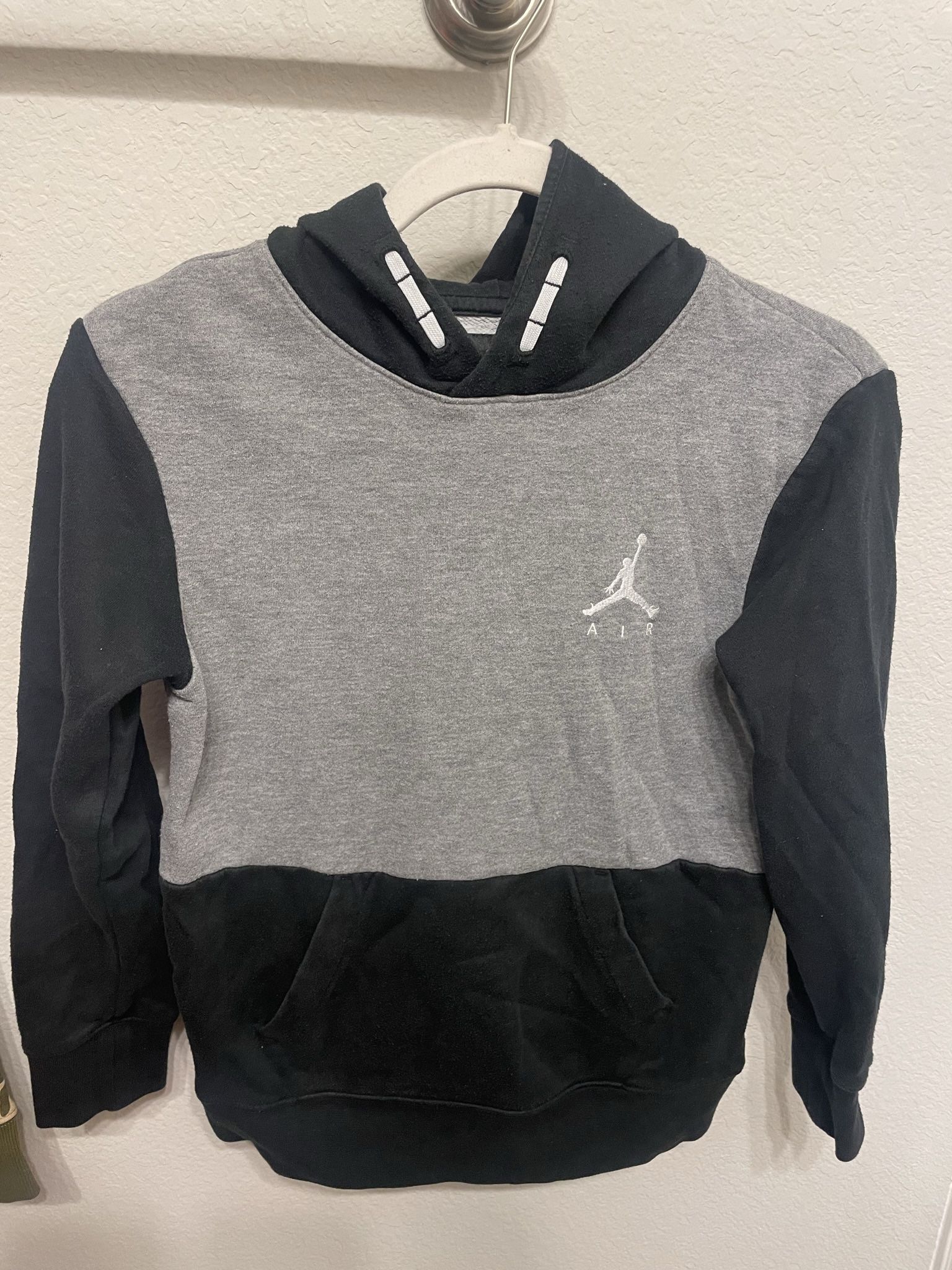 Nike Air Jordan Jump Logo Gray And Black Hoodie, Youth M