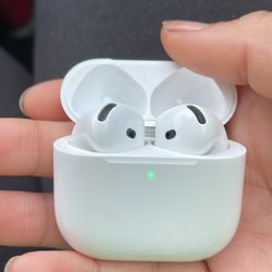 AirPods Series 4 