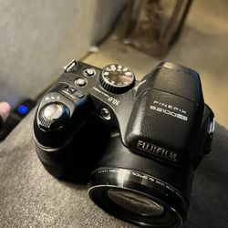FUJIFILM FINE PIX S2100 HD 15 Times Wide Clean 