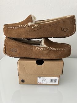 UGG Ansley Slipper (Size 9W)