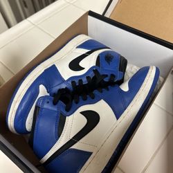 Air Jordan 1 Retro High Royal Toe