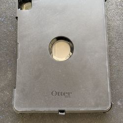 Otterbox Case For iPad 13inch Like New