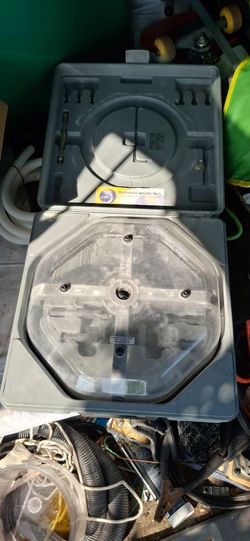 Speaker hole cutter