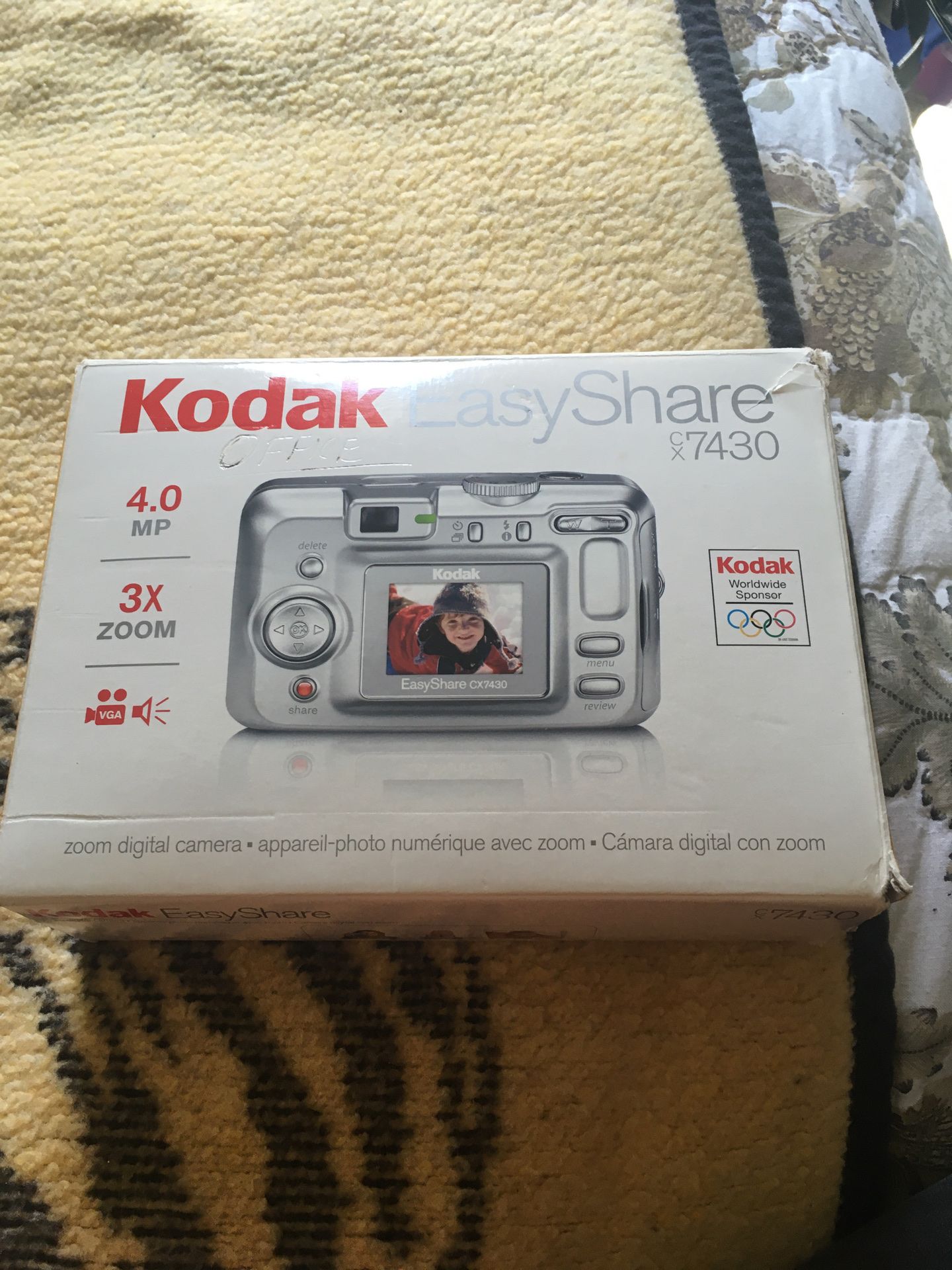 Kodak EasyShare CX7430 digital camera