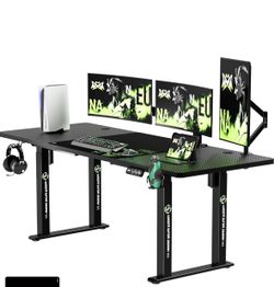 71 x 29.5” Gaming desk with adjustable height