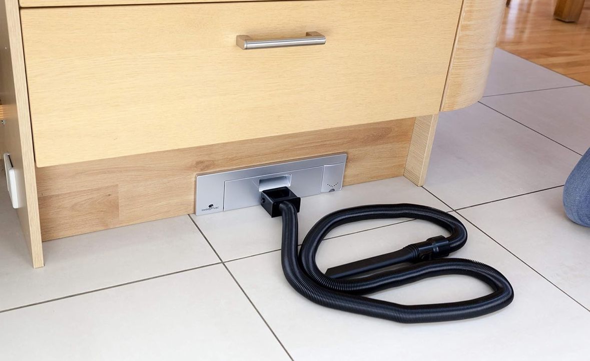 Sweepovac Kickvac With Hose