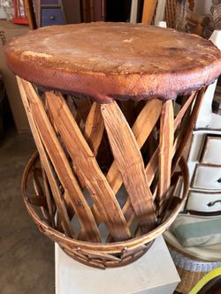Household Esquipale table