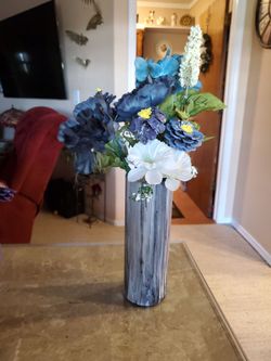 Hand-painted acrylic for vase, black/white/gray