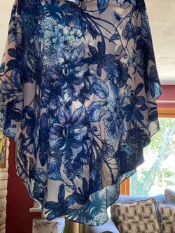 Women’s Bat wing top
