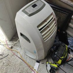 Air Conditioner Portable 10,000 BTU For Sale