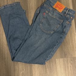 Levi 505 jeans 
