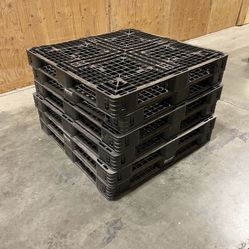 Black Plastic Pallets     $10 Each Pallet 