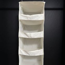 Hanging closet organizer