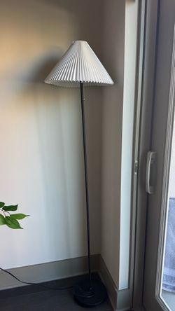 2-count floor lamp