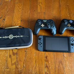 Switch With Zelda Controllers 