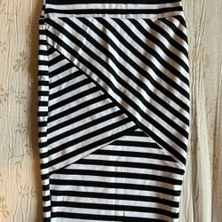 Size S Midi skirt
