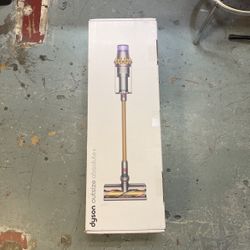 Dyson V16 Outsize Absolute + Vacuum Cleaner