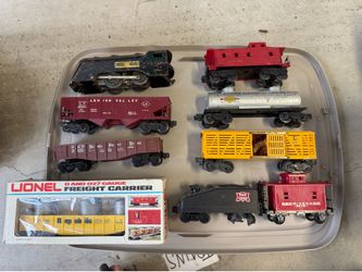 Lionel O-27 Train set - many extras!
