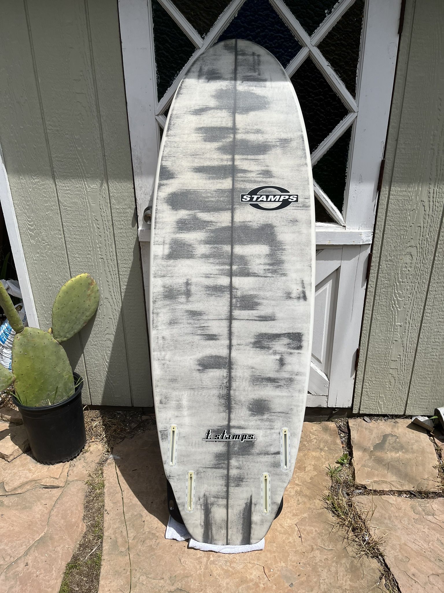 Stamps Bento Box Surfboard 5’6”