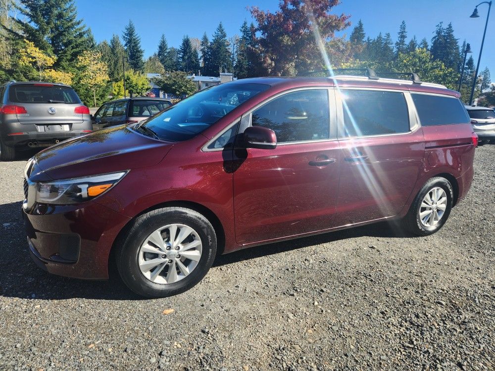 2016 KIA Sedona LX