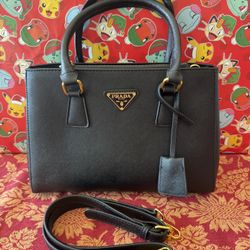 Prada Galleria Saffiano