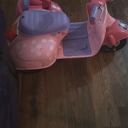 Kids/toddler Minnie Mouse Scooter