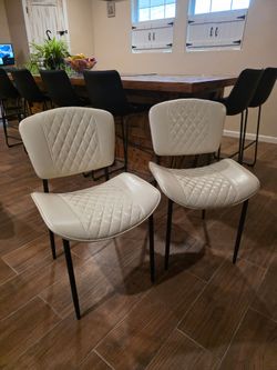 Two dining chairs like new