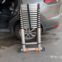 17 1/2’ Telescoping Ladder