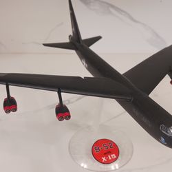 B-52 1/250 Scale Model-Built