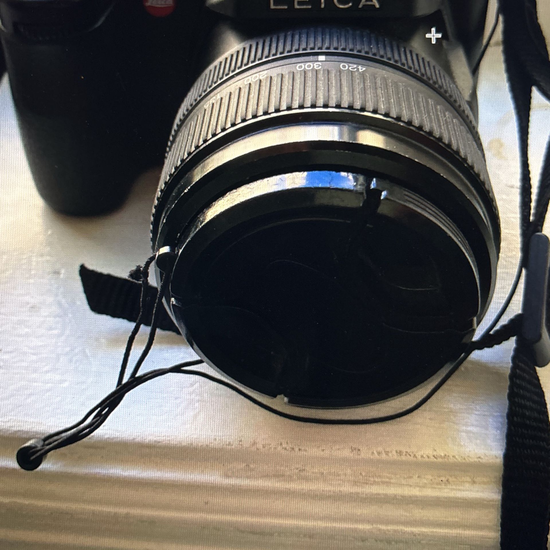 Leica V-Lux 1 Camera