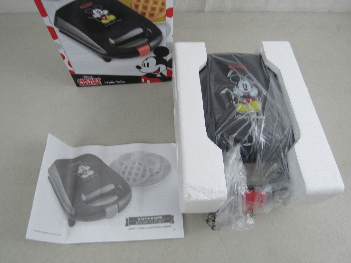 Disney Mickey Mouse Belgium Waffle Maker Model DM-9-New Opened Box