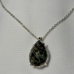Teardrop Necklace 
