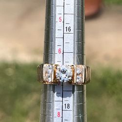 Vintage 14K Yellow Gold & Diamond Ring  7.1g  Size 7