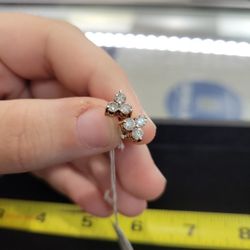14k Gold And Diamong Earrings 1.8g