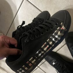 Burberry Shoes (41)