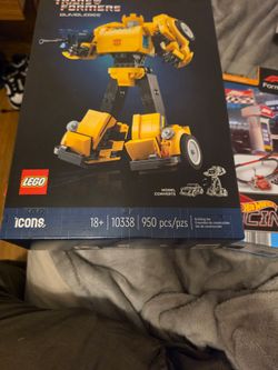 LEGO Icons Transformers Bumblebee Set 10338