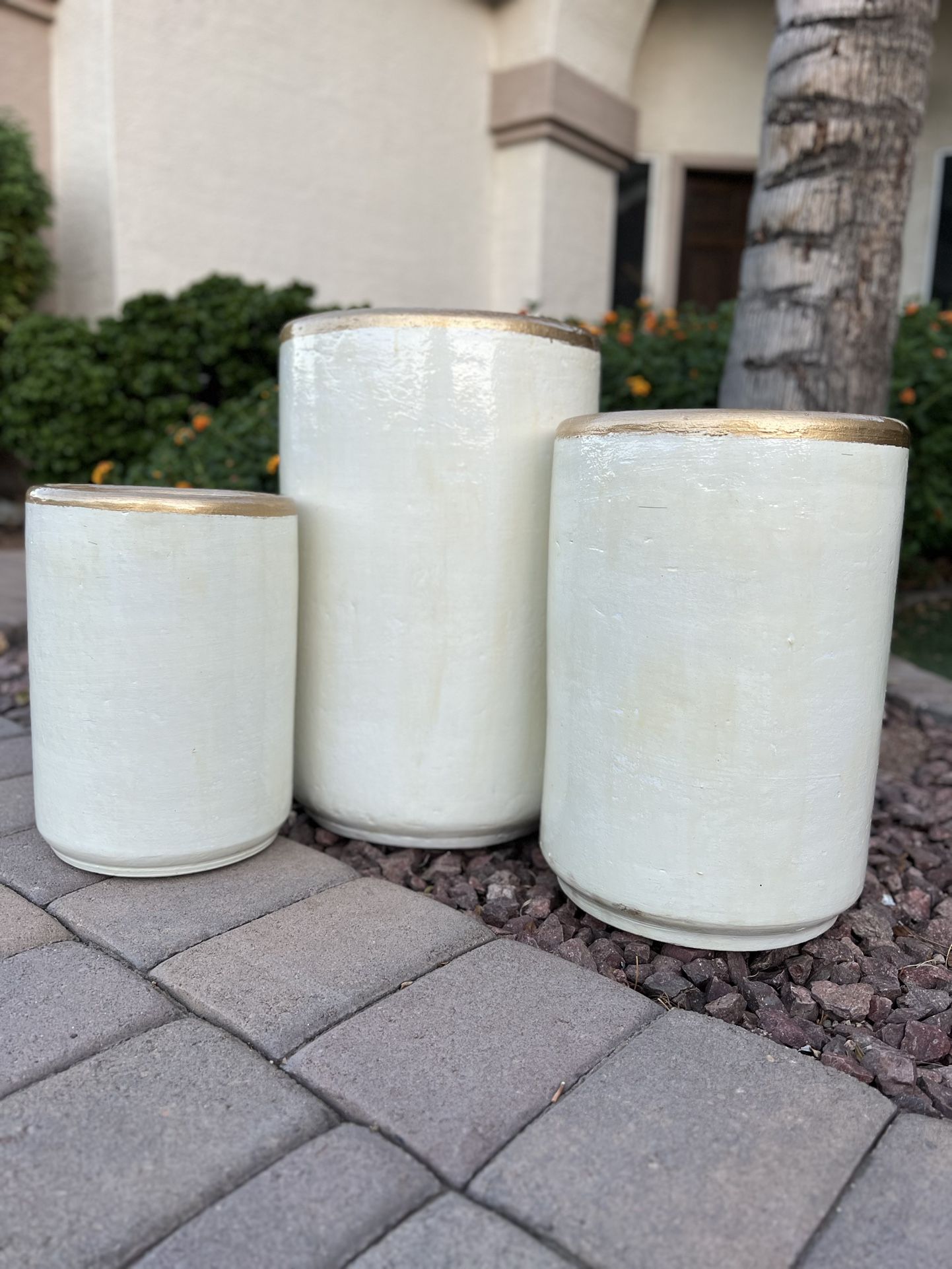 Clay Planters Set Of 3 / Planteros De Barro Set De 3