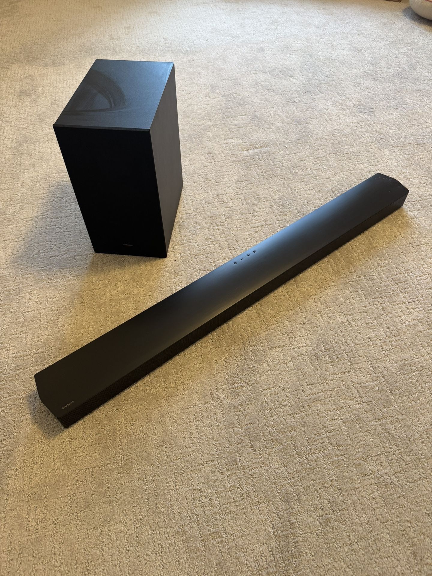 Samsung Soundbar and Subwoofer