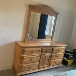Bureau And Matching Queen Size Bed