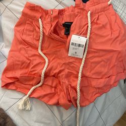 Woman’s High Wasted Shorts Forever 21