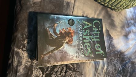 City of Ashes by Cassandra Clare Paperback